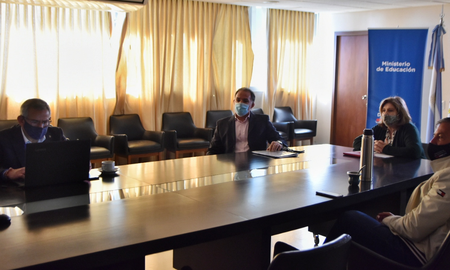 La paritaria docente se reanuda este miércoles tras el cuarto intermedio La paritaria docente se reanuda este miércoles tras el cuarto intermedio