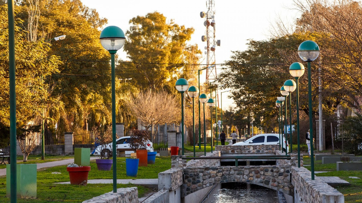 Escapada a una hermosa ciudad de Córdoba, llena de historia y conocida como la capital de la jineteada. Escapada a una hermosa ciudad de Córdoba, llena de historia y conocida como la capital de la jineteada.
