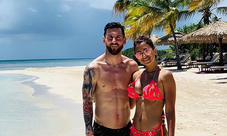 La foto de Antonela Roccuzzo que reveló el osado y secreto tatuaje hot de Lionel Messi La foto de Antonela Roccuzzo que reveló el osado y secreto tatuaje hot de Lionel Messi