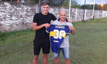 Luis Vázquez, posando con el presidente Lucas Muzzi, en Deportivo Nobleza. Foto: Club Nobleza. Luis Vázquez, posando con el presidente Lucas Muzzi, en Deportivo Nobleza. Foto: Club Nobleza.