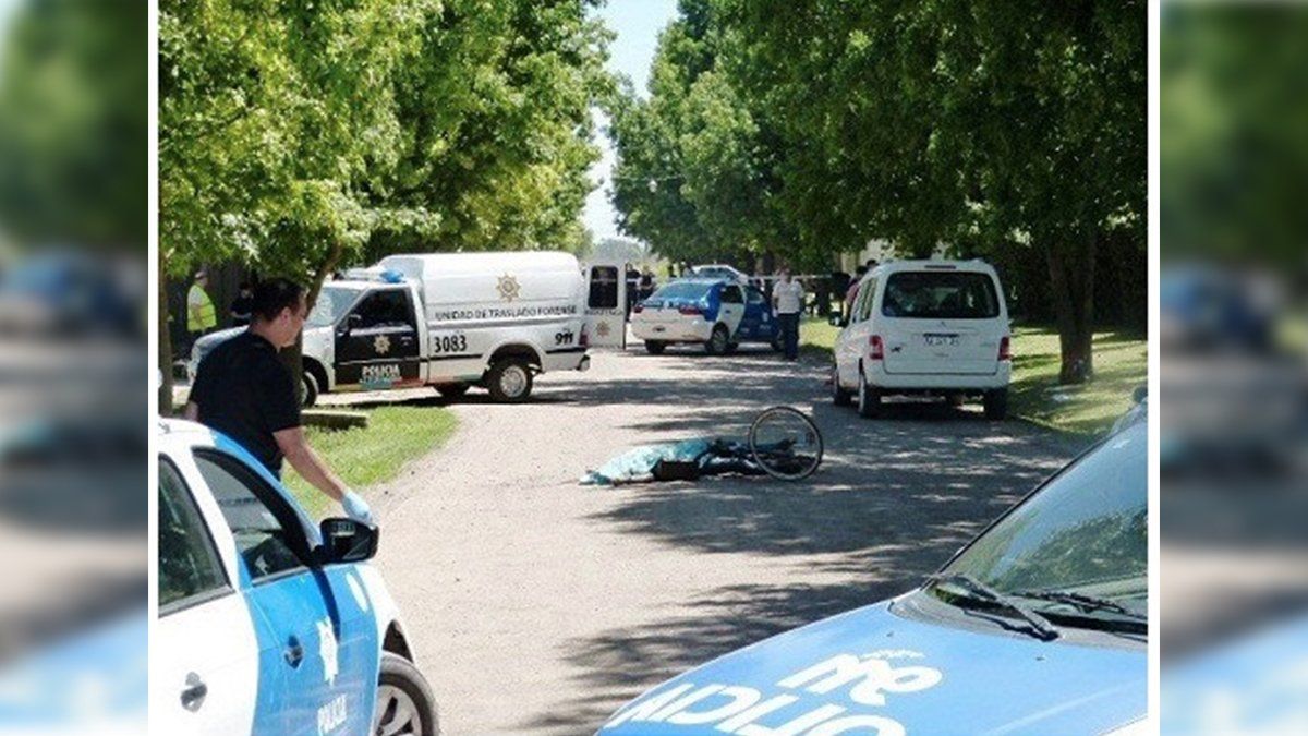 La mujer fue asesinada de un disparo cuando circulaba en bicicleta junto al menor de los hijos que tuvo con el condenado