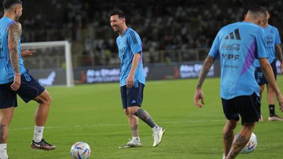 Lionel Messi entrenó con la Selección argentina a seis días del inicio del Mundial Qatar 2022