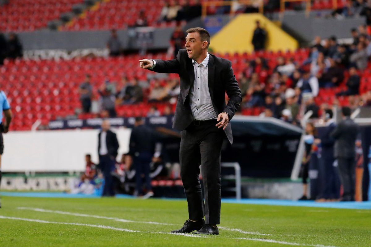 Pablo Guede apareció en el radar de Independiente para suceder a Julio César Falcioni en el cargo.