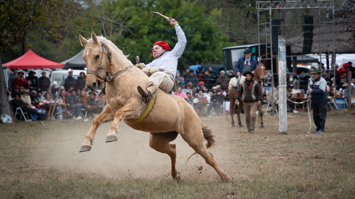 La Fiesta Provincial de la Yerra volvió a encender el alma festiva de Cayastá en su 49° edición.