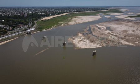 Las bajantes severas, como la de los últimos tres años en el río Paraná, serán más frecuentes por el cambio climático, advierten los científicos. También las inundaciones. Las bajantes severas, como la de los últimos tres años en el río Paraná, serán más frecuentes por el cambio climático, advierten los científicos. También las inundaciones.