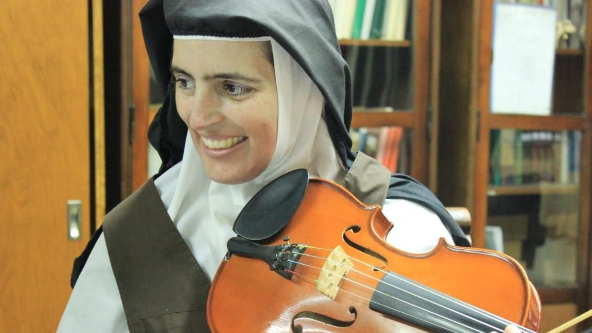 Sor Cecilia María de la Santa Faz fue una hermana Carmelita Descalza que vivió en Santa Fe.