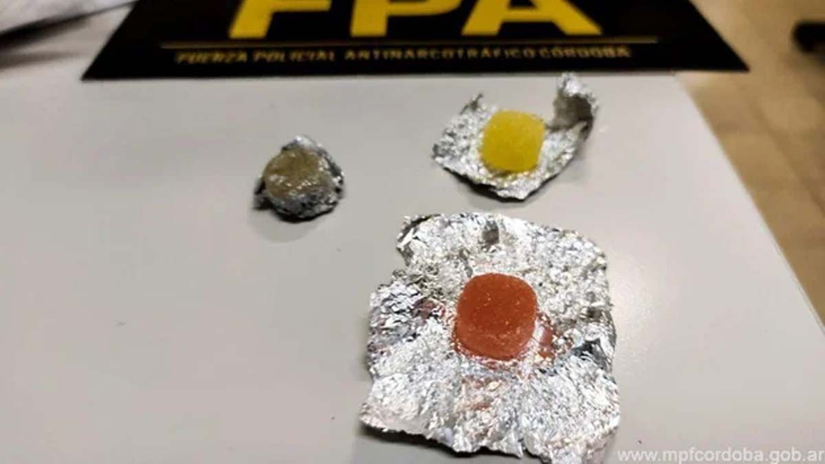 Tres personas fueron detenidas en la provincia de Córdoba acusadas de comercializar caramelos locos.