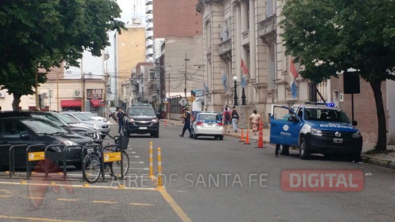 Reclamarán la libertad de los policías del Comando de la Costa
