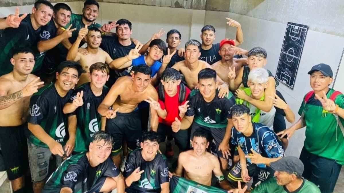 Loyola venció a Atenas por la segunda fecha de la Liga Santafesina de Fútbol. Foto: gentileza Mauricio Assat. Loyola venció a Atenas por la segunda fecha de la Liga Santafesina de Fútbol. Foto: gentileza Mauricio Assat.