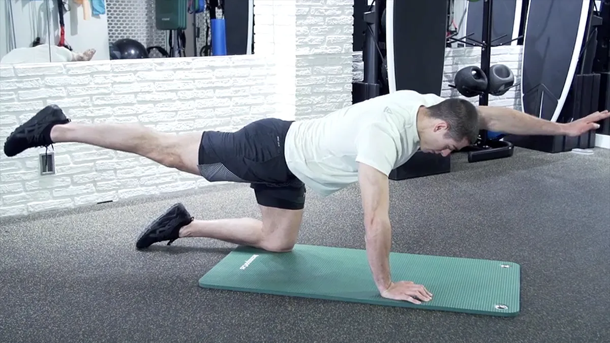 Las flexiones son las más recomendadas para tonificar brazos y músculos. 