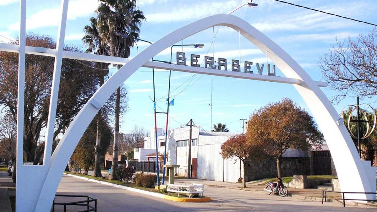 Berabevú&nbsp;es una localidad ubicada en el&nbsp;departamento Caseros
