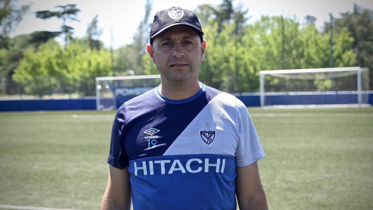 Sebastián Pait, coordinador de inferiores de Vélez Sarsfield. Sebastián Pait, coordinador de inferiores de Vélez Sarsfield.