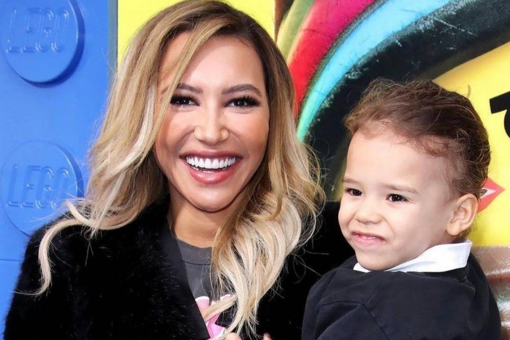 Naya Rivera, actriz de Glee, y su hijo Josey Dorsey.