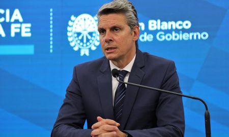 El secretario de Turismo de Santa Fe, Alejandro Grandinetti, habló sobre la situación de la provincia durante este fin de semana largo. El secretario de Turismo de Santa Fe, Alejandro Grandinetti, habló sobre la situación de la provincia durante este fin de semana largo.