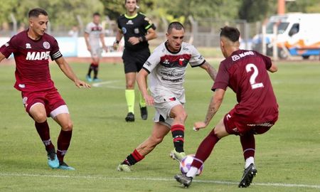 El Sabalero cayó por 3 a 1 ante el Granate por la primera fecha del Torneo Proyección. El Sabalero cayó por 3 a 1 ante el Granate por la primera fecha del Torneo Proyección.