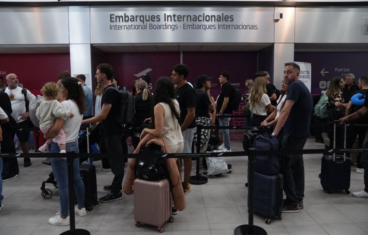 El primer vuelo internacional desde el Aeropuerto Rosario partió rumbo a Panamá con un 96% de ocupación.