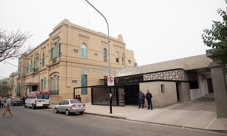 un chico de 17 anos que habia sido apunalado fallecio en el cullen un chico de 17 anos que habia sido apunalado fallecio en el cullen