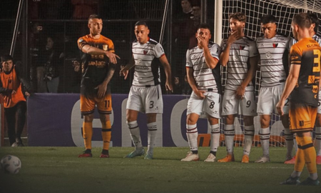 Mitre vence 2 a 0 a Colón en el Brigadier López. Mitre vence 2 a 0 a Colón en el Brigadier López.