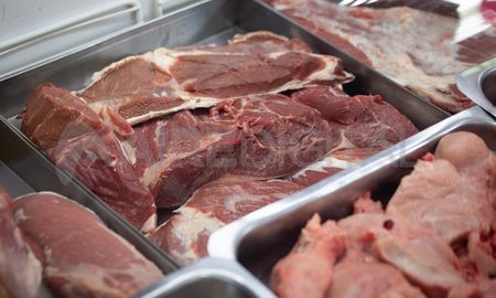 El gobierno de la provincia, a través del Ministerio de Producción, Ciencia y Tecnología, firmó un convenio con la Cámara de Frigoríficos de La Provincia de Santa Fe (Cafrisa) para que carnicerías y supermercados con venta de carne se adhieran al Programa Billetera Santa Fe. El gobierno de la provincia, a través del Ministerio de Producción, Ciencia y Tecnología, firmó un convenio con la Cámara de Frigoríficos de La Provincia de Santa Fe (Cafrisa) para que carnicerías y supermercados con venta de carne se adhieran al Programa Billetera Santa Fe.
