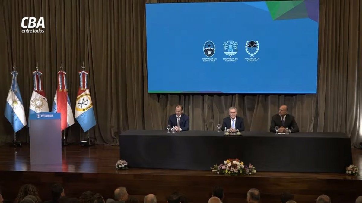 Omar Perotti participó de la reunión de gobernadores de la Región Centro.