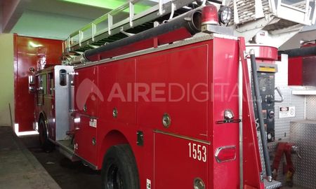 Hay dos bomberos zapadores de Santa Fe con coronavirus y tres aislados por prevención. Hay dos bomberos zapadores de Santa Fe con coronavirus y tres aislados por prevención.