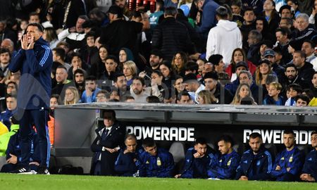 Lionel Scaloni en el triunfo de Argentina sobre Paraguay por 1-0. Lionel Scaloni en el triunfo de Argentina sobre Paraguay por 1-0.
