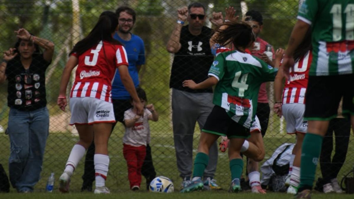 Camioneros y Lan&uacute;s definir&aacute;n el segundo ascenso a la Primera Divisi&oacute;n del f&uacute;tbol femenino.