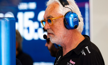 Briatore, lapidario tras el caos de Alpine en Hungría: “Todos los cañones apuntan a 2026” Briatore, lapidario tras el caos de Alpine en Hungría: “Todos los cañones apuntan a 2026”