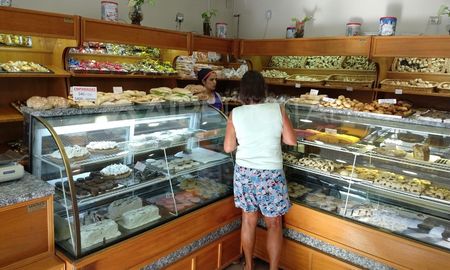 Panadería La Salette - Alberdi 4.000 Panadería La Salette - Alberdi 4.000