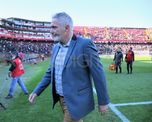 El Club Atlético Colón igualó 1-1 con Aldosivi por la Liga Profesional de Fútbol. Ramón Ábila adelantó al Sabalero, Paolo Goltz se fue expulsado y Leandro Maciel firmó el empate para el Tiburón. El Club Atlético Colón igualó 1-1 con Aldosivi por la Liga Profesional de Fútbol. Ramón Ábila adelantó al Sabalero, Paolo Goltz se fue expulsado y Leandro Maciel firmó el empate para el Tiburón.
