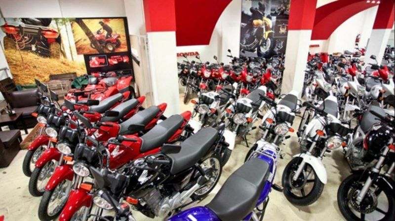 Por autos, motos y construcción, suben 60% los créditos personales
