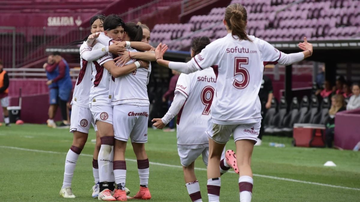 Lanús superó 2-0 a Camioneros en la final del Torneo Reducido y se quedó con el segundo ascenso a la máxima categoría del fútbol femenino.