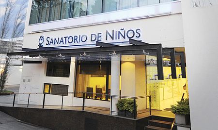 Los allanamientos se realizaron en la sala de neonatología del Sanatorio de Niños de Rosario. Los allanamientos se realizaron en la sala de neonatología del Sanatorio de Niños de Rosario.