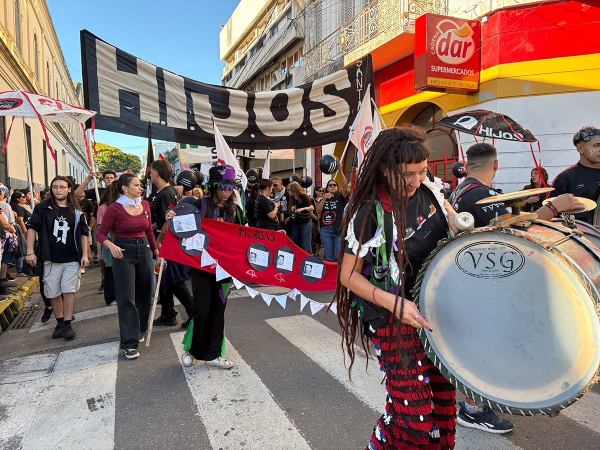 Día Nacional de la Memoria por la Verdad y la Justicia | La concentración en la ciudad de Santa Fe comenzó en la zona de San Jerónimo y Lisandro de la Torre.
