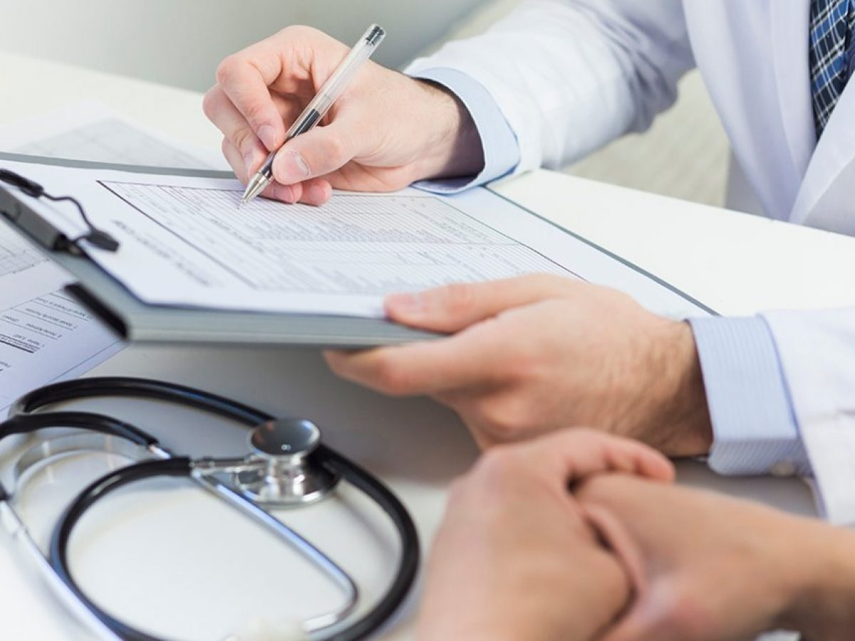 El DNU del gobierno de Javier Milei permitiría a las empresas de medicina prepaga aumentar sus precios. El DNU del gobierno de Javier Milei permitiría a las empresas de medicina prepaga aumentar sus precios.