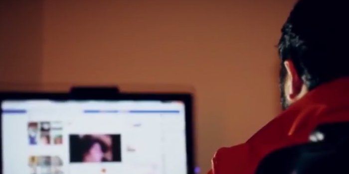 El grooming es un delito penal que involucra el acoso sexual de un adulto hacia un menor a través de Tecnologías de la Información y Comunicación (TIC). El grooming es un delito penal que involucra el acoso sexual de un adulto hacia un menor a través de Tecnologías de la Información y Comunicación (TIC).