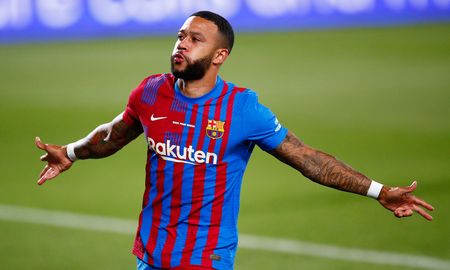 Barcelona derrotó 3-0 a la Juventus por la copa Joan Gamper, el primer encuentro posterior a la partida de Lionel Messi del club. Barcelona derrotó 3-0 a la Juventus por la copa Joan Gamper, el primer encuentro posterior a la partida de Lionel Messi del club.