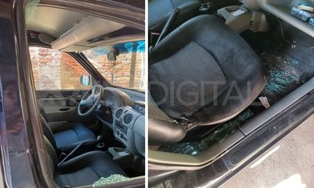 Le reventaron el vidrio de la camioneta y le robaron el bolso. Le reventaron el vidrio de la camioneta y le robaron el bolso.