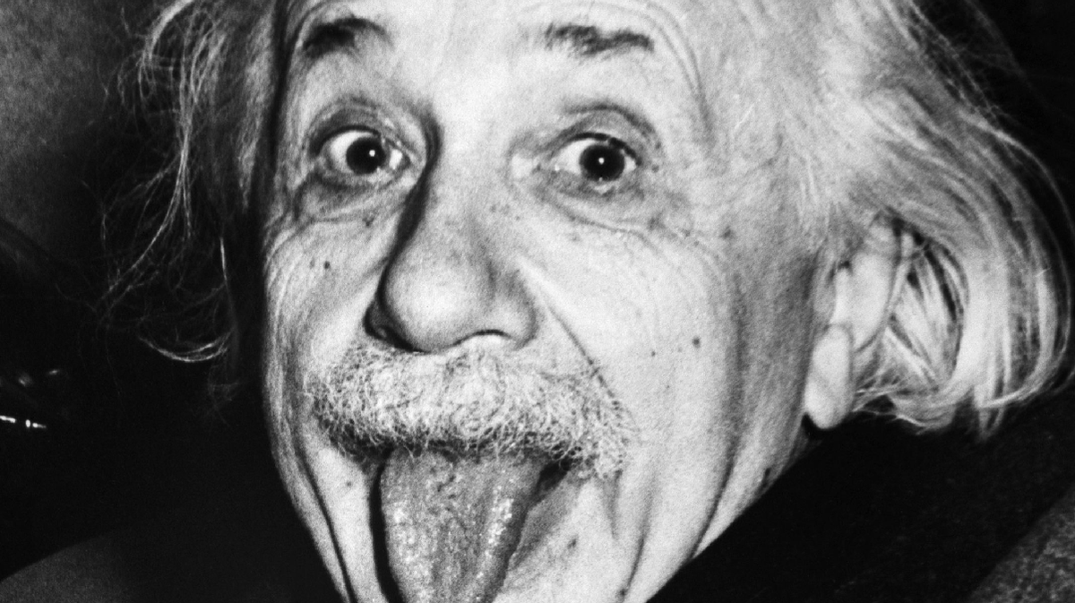 La teor&iacute;a de la gravitaci&oacute;n, publicada finalmente en noviembre de 1915, revolucion&oacute; la comprensi&oacute;n del universo.