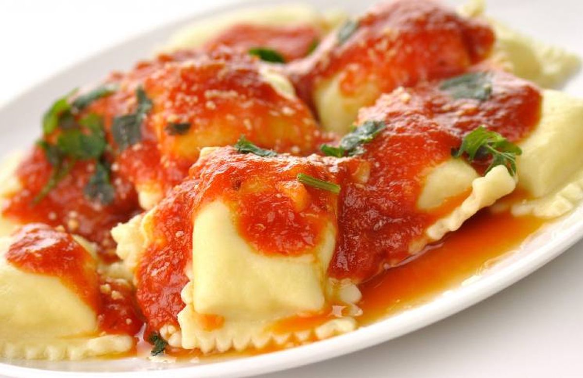 En el repechaje de MasterChef, Emilio volvió a realizar las pastas de seso que lo habían dejado fuera la primera vez.