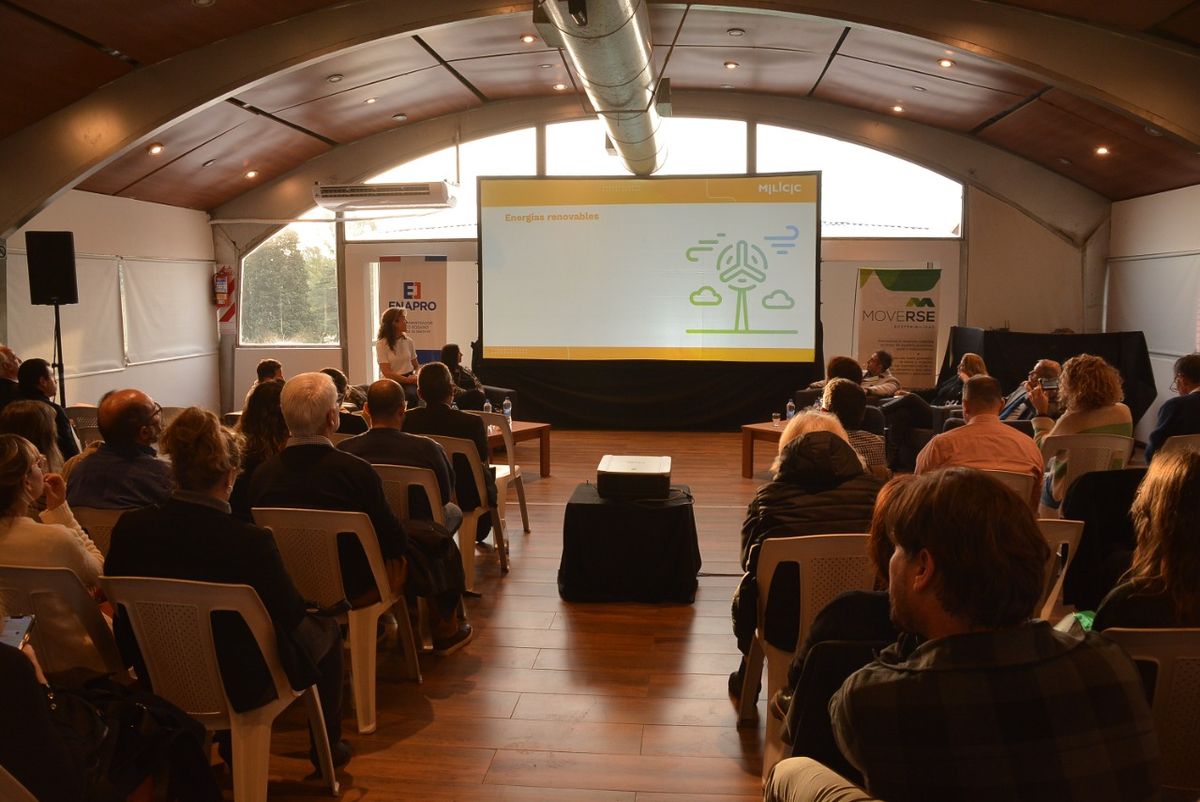 En Rosario se organizó una conferencia para debatir sobre la responsabilidad de las empresas para avanzar hacia una economía más verde.
