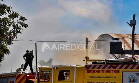 incendio en un galpon de cliba en el norte de la ciudad incendio en un galpon de cliba en el norte de la ciudad