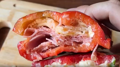 Chau al pan: cómo es el polémico sándwich de morrón que divide opiniones en redes