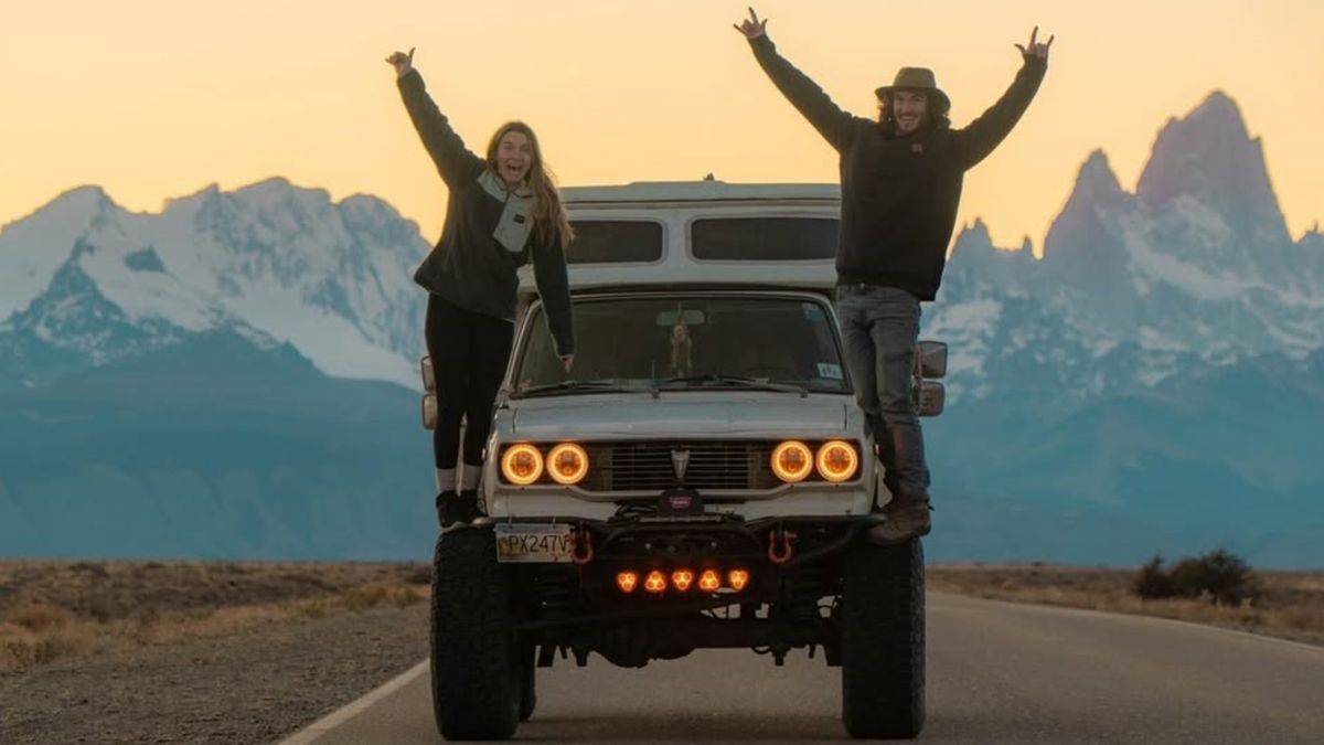 Stacey Tourout y Matthew Yeomans eran influencers de viaje y subían videos en su canal de YouTube “Toyota World Runners”. Stacey Tourout y Matthew Yeomans eran influencers de viaje y subían videos en su canal de YouTube “Toyota World Runners”.