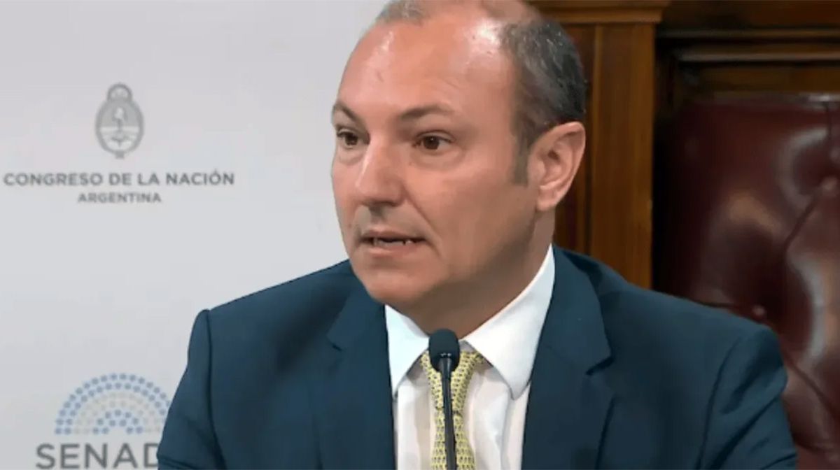 El juez federal de Rosario fue procesado por presunto cohecho y denunció al financista cuya declaración impulsó la causa en su contra.