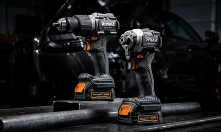 Este es el precio de un kit taladro percutor + atornillador DeWalt McLaren en mayo de 2026.