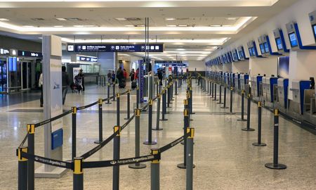 La vuelta de los vuelos de cabotaje tendrá varias restricciones. La vuelta de los vuelos de cabotaje tendrá varias restricciones.
