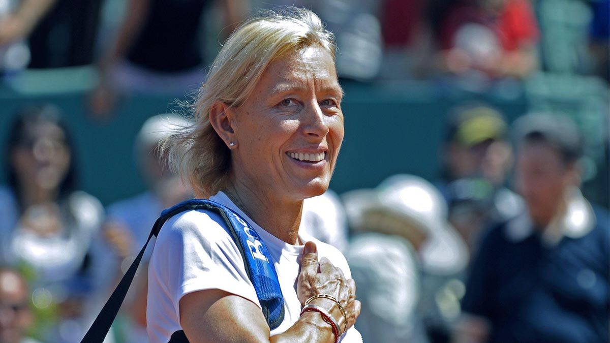 La leyenda del tenis femenino Martina Navratilova afirmó este lunes que luchará contra el cáncer de mama y garganta
