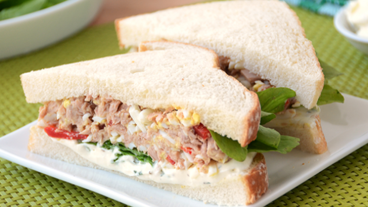Sándwich de atún: la receta definitiva para una comida rápida y nutritiva Sándwich de atún: la receta definitiva para una comida rápida y nutritiva