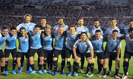 el adios a diego forlan, con un partido repleto de figuras el adios a diego forlan, con un partido repleto de figuras